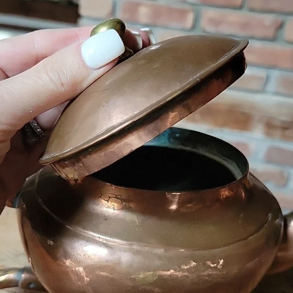 EARLY 20th CENTURY Copper Teapot with Brass Accents - Picture 5 of 10